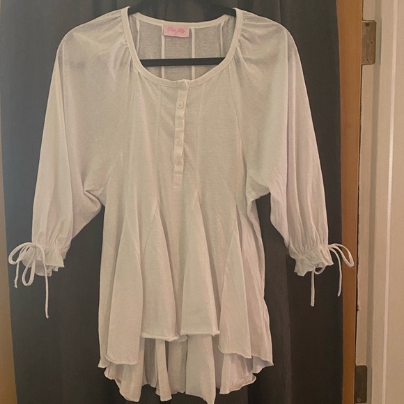 Pink Lily Knit White Peasant Top, size Small - Picture 3 of 10